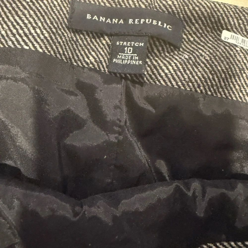 Banana Republic, Gray Tweed Pencil Skirt Size 10